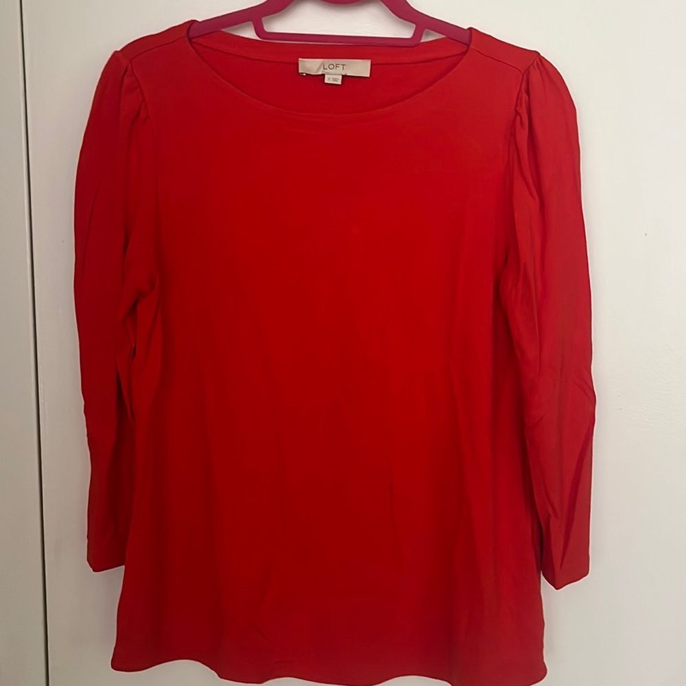 LOFT blood orange top with ruffled shoulder detail